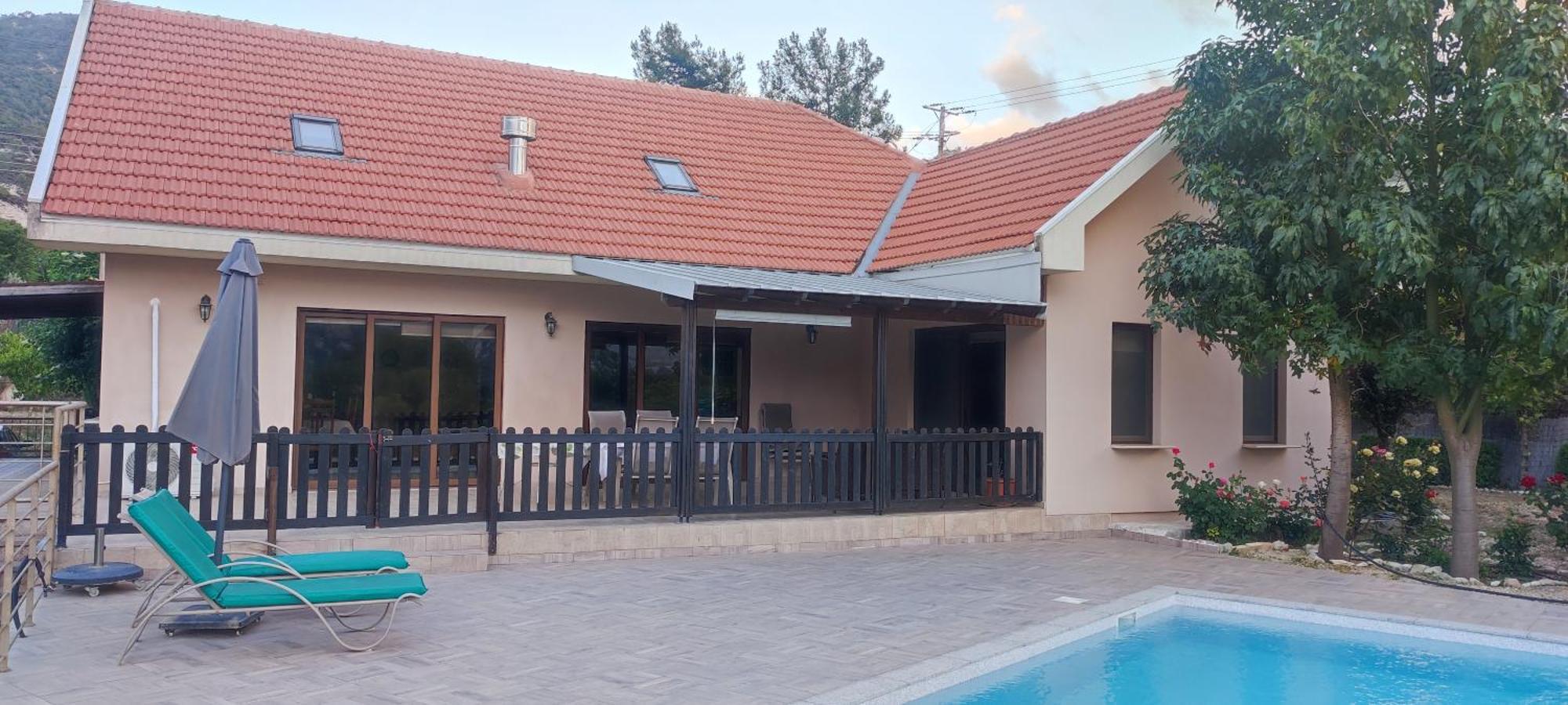Roses Villa Trimiklini Exteriör bild